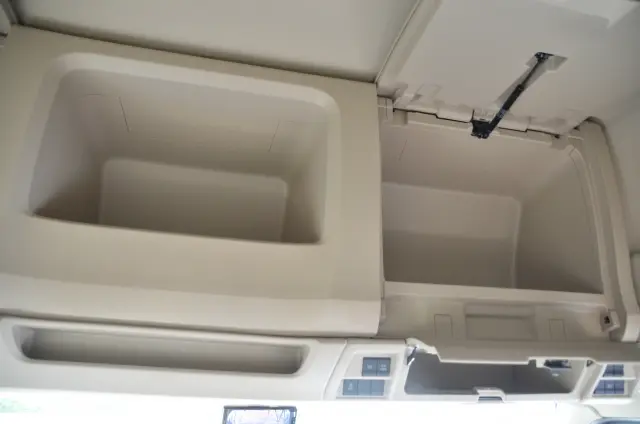 日野 プロフィア 2DG-FS1AJE(6x4)の写真47