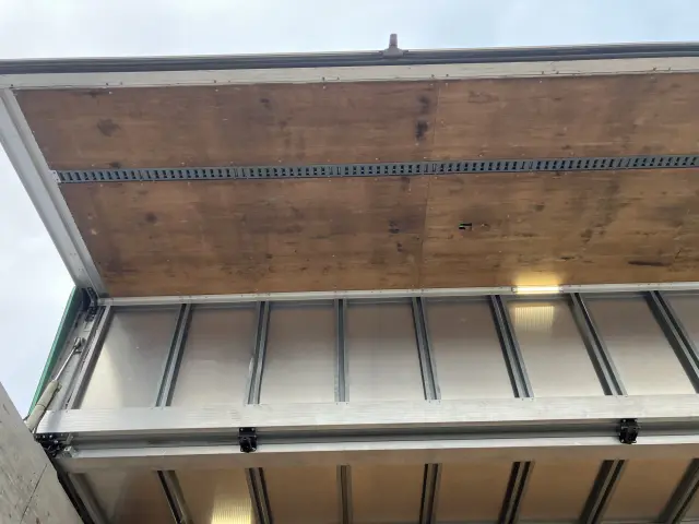 日野 プロフィア 2DG-FW1AHG(8x4)の写真3