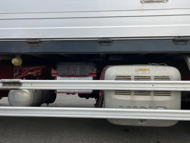 日野 プロフィア 2DG-FW1AHG(8x4)の写真18