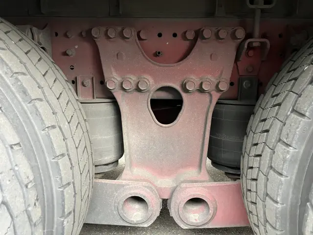 日野 プロフィア 2DG-FW1AHG(8x4)の写真21