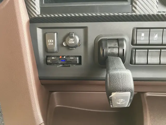 日野 プロフィア 2DG-FS1AHE(6x4)の写真12