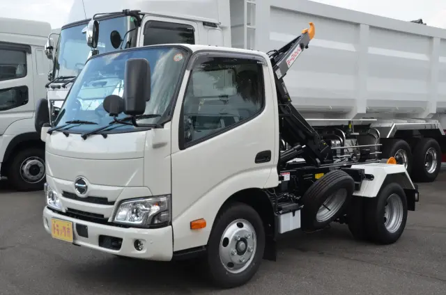 日野 デュトロ 2KG-XZU605M(2WD)の写真1