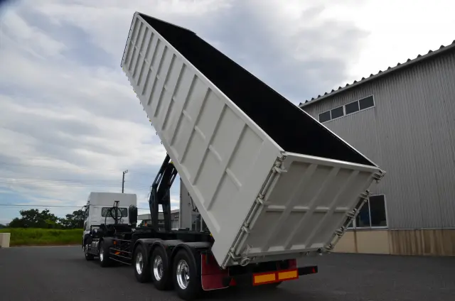 日本トレクス 46立米(46㎥)【40立米(40㎥)以上 大容量!】 深ダンプトレーラー 極東開発 スウェーデン鋼(HARDOX) シングル引き PFB34112(未入力/関係無)の写真1