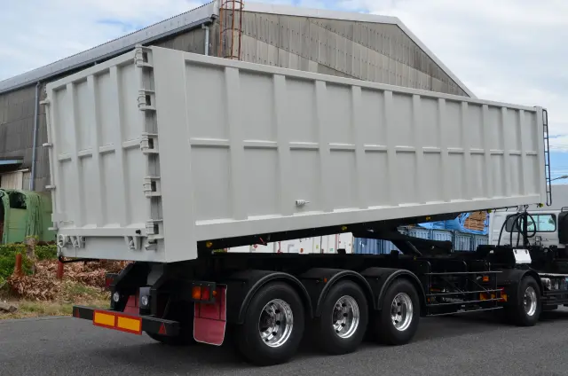 日本トレクス 46立米(46㎥)【40立米(40㎥)以上 大容量!】 深ダンプトレーラー 極東開発 スウェーデン鋼(HARDOX) シングル引き PFB34112(未入力/関係無)の写真13