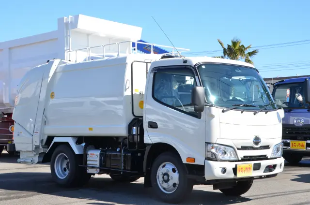 日野 デュトロ 2RG-XZU605X(2WD)の写真1