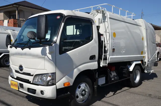 日野 デュトロ 2RG-XZU605X(2WD)の写真1