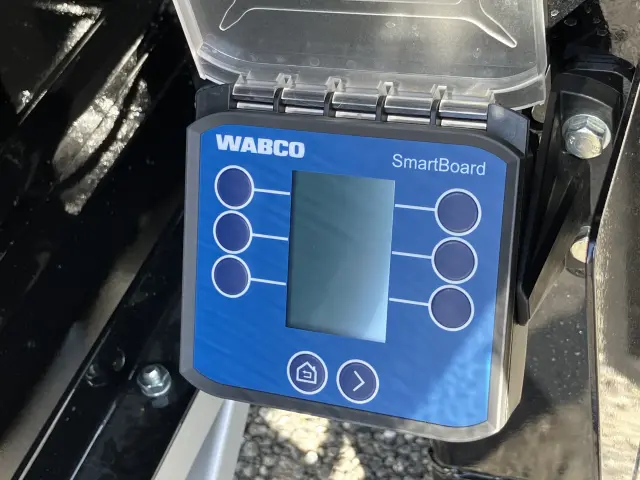 日本トレクス 段付き三軸セミトレーラー PLB34114改(未入力/関係無)の写真32