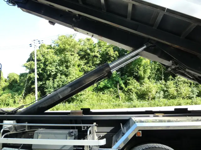 ＵＤ クオン 2PG-CD5CL(6x2)の写真21