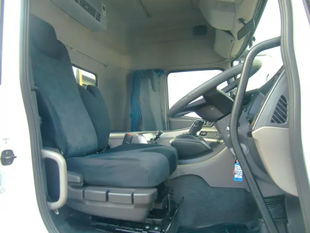 UD クオン 2PG-GK5AAB(2WD)の写真18