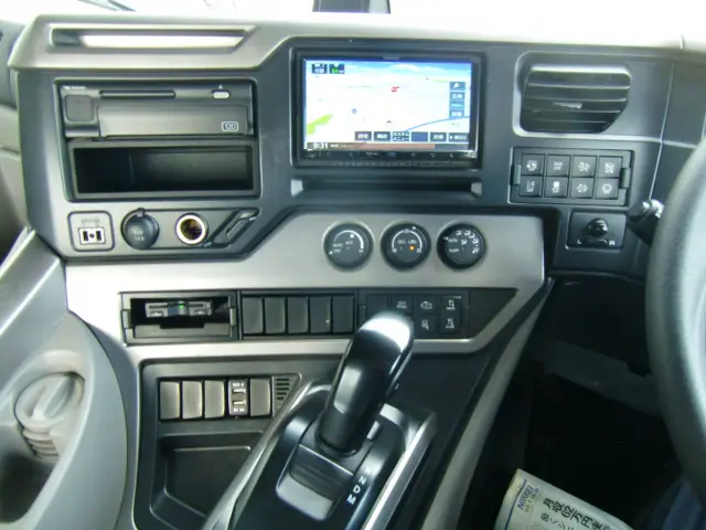 UD クオン 2PG-GK5AAB(2WD)の写真19