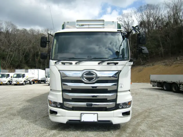 日野 プロフィア 2DG-FR1AHG(6x2)の写真2