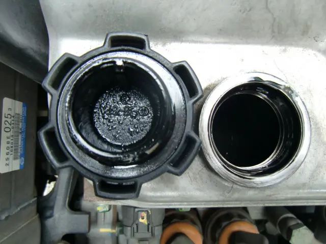 日野 プロフィア 2DG-FR1AHG(6x2)の写真17