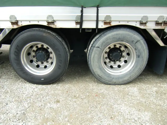 日野 プロフィア 2DG-FR1AHG(6x2)の写真33