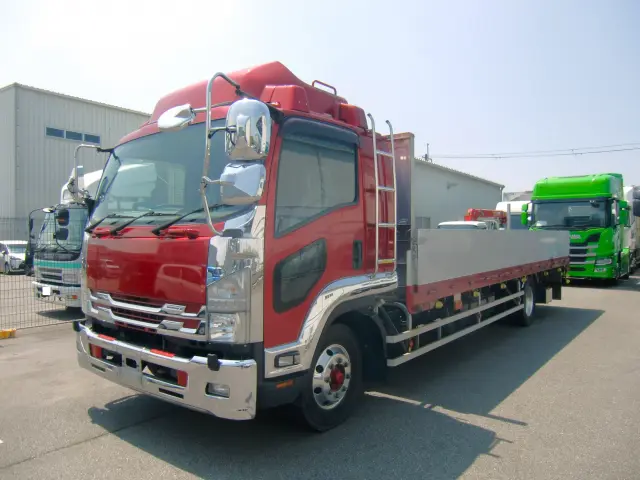 いすゞ フォワード 2RG-FTR90V2(2WD)の写真1