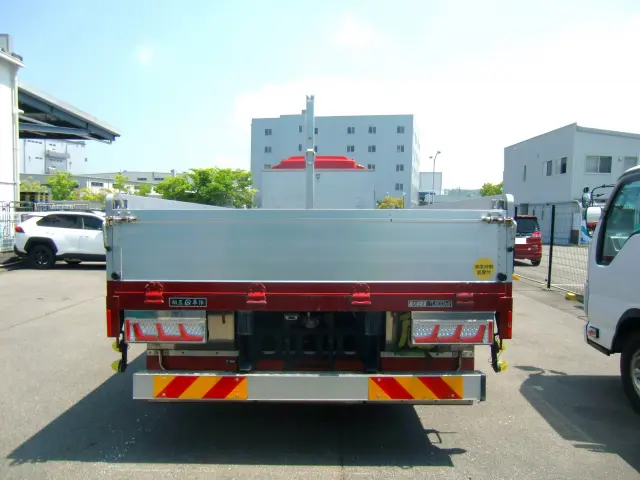 いすゞ フォワード 2RG-FTR90V2(2WD)の写真5