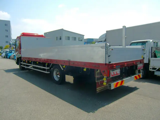 いすゞ フォワード 2RG-FTR90V2(2WD)の写真6