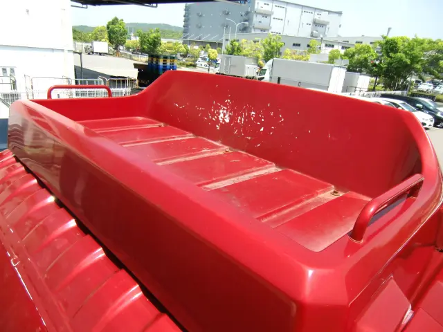 いすゞ フォワード 2RG-FTR90V2(2WD)の写真8