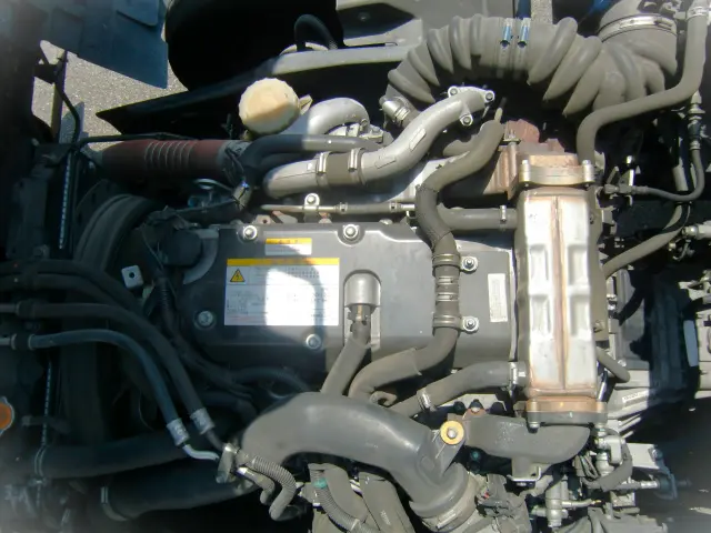 いすゞ フォワード 2RG-FTR90V2(2WD)の写真16