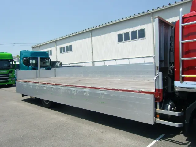 いすゞ フォワード 2RG-FTR90V2(2WD)の写真16