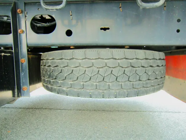 いすゞ フォワード 2RG-FTR90V2(2WD)の写真27