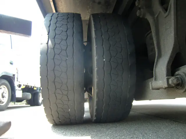 いすゞ フォワード 2RG-FTR90V2(2WD)の写真38