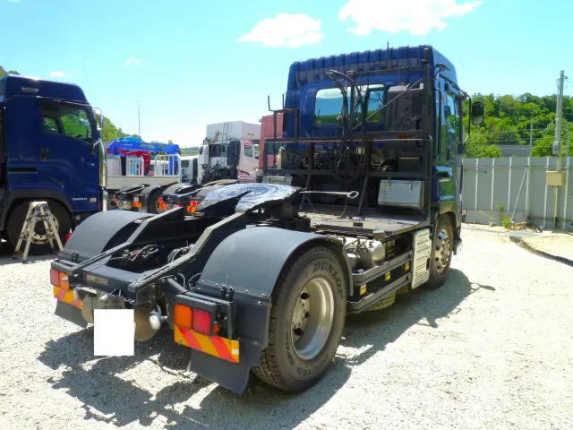 いすゞ ギガ QKG-EXD52BE(2WD)の写真4