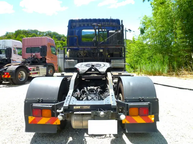 いすゞ ギガ QKG-EXD52BE(2WD)の写真5