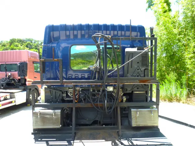 いすゞ ギガ QKG-EXD52BE(2WD)の写真10