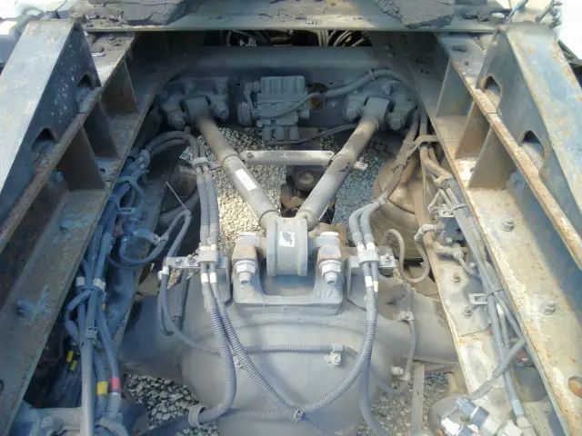 いすゞ ギガ QKG-EXD52BE(2WD)の写真13