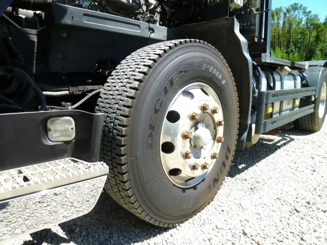 いすゞ ギガ QKG-EXD52BE(2WD)の写真35