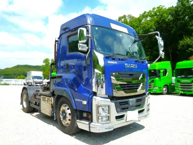 いすゞ ギガ 2PG-EXD52CE(2WD)の写真3