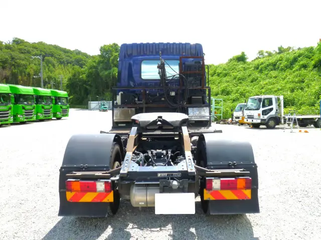 いすゞ ギガ 2PG-EXD52CE(2WD)の写真5