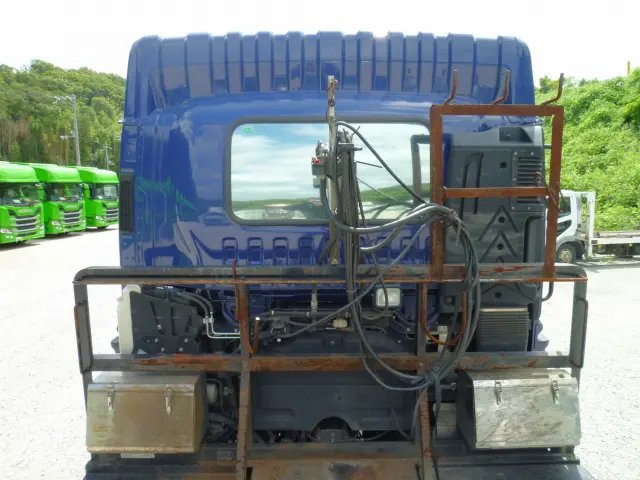 いすゞ ギガ 2PG-EXD52CE(2WD)の写真9