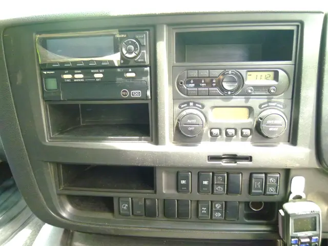 いすゞ ギガ 2PG-EXD52CE(2WD)の写真23