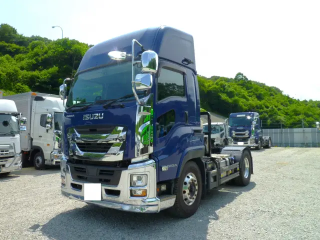 いすゞ ギガ 2PG-EXD52CE(2WD)の写真1