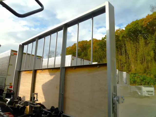 日野 レンジャー 2PG-FE2ACG(2WD)の写真9