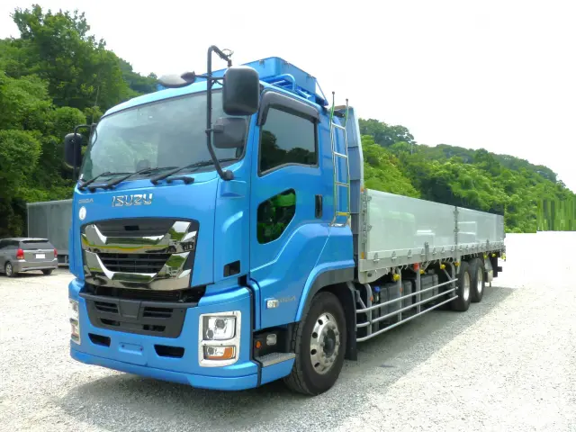 いすゞ ギガ 2PG-CYL77C(6x2)の写真1