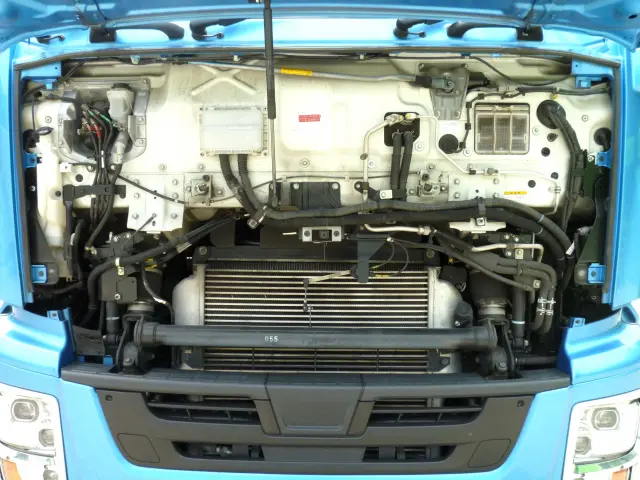 いすゞ ギガ 2PG-CYL77C(6x2)の写真8