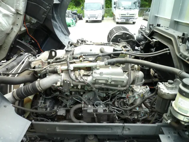 いすゞ ギガ 2PG-CYL77C(6x2)の写真21