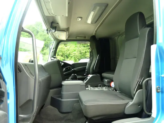 いすゞ ギガ 2PG-CYL77C(6x2)の写真30