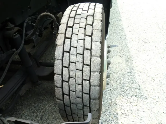 いすゞ ギガ 2PG-CYL77C(6x2)の写真41