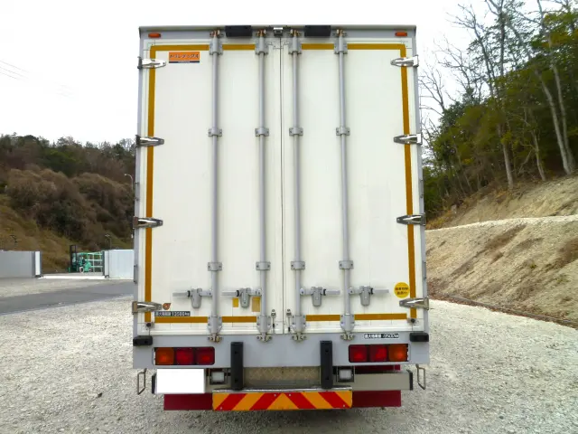 いすゞ ギガ 2PG-CYJ77C(8x4)の写真5