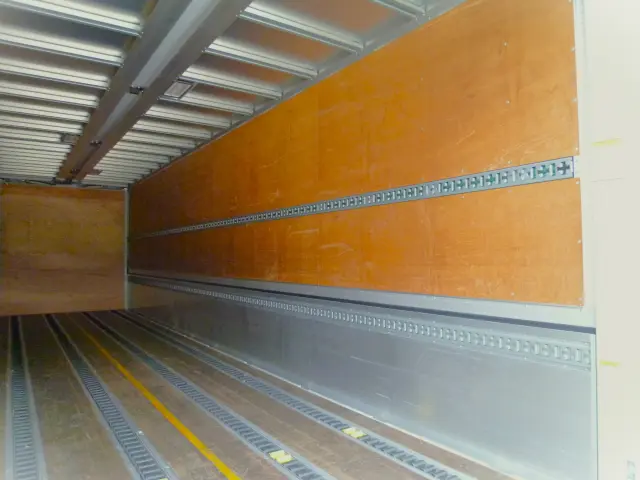 いすゞ ギガ 2PG-CYJ77C(8x4)の写真16