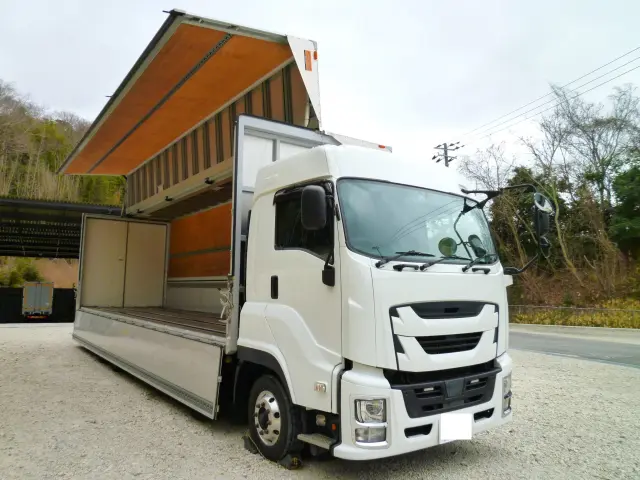 いすゞ ギガ 2PG-CYJ77C(8x4)の写真18