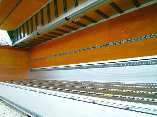 いすゞ ギガ 2PG-CYJ77C(8x4)の写真20