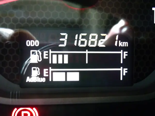 いすゞ ギガ 2PG-CYJ77C(8x4)の写真31