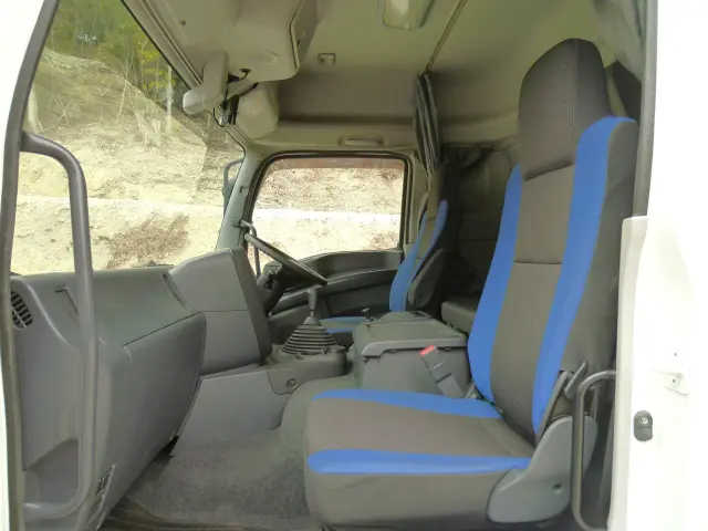 いすゞ ギガ 2PG-CYJ77C(8x4)の写真34