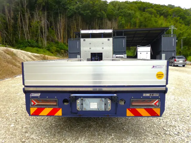 いすゞ ギガ 2PG-CYJ77D(8x4)の写真5