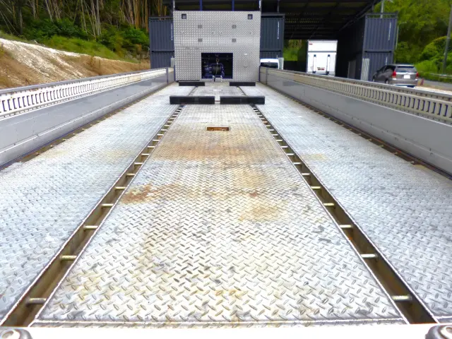 いすゞ ギガ 2PG-CYJ77D(8x4)の写真10