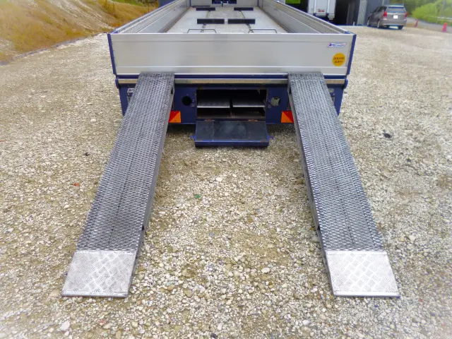 いすゞ ギガ 2PG-CYJ77D(8x4)の写真20